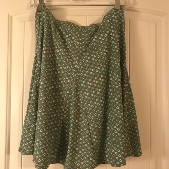 🌸MAX STUDIO Lightweight Skirt - Picture 1 of 4